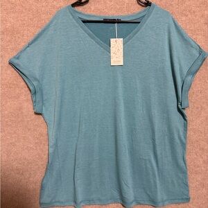 Relaxed V-Neck Women's Tee in Light Teal